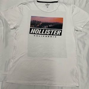Hollister Men’s Size Medium California Sunset Graphic Tee